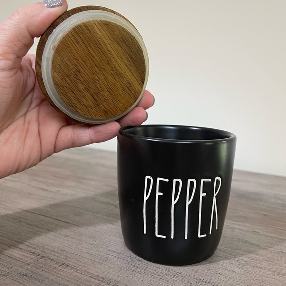Rae Dunn Pepper Container - Picture 2 of 4